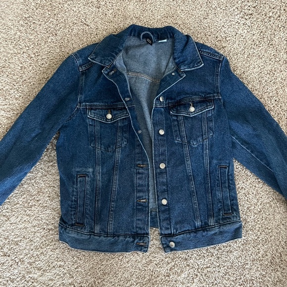 [H&M] Women’s Jean Jacket - Picture 2 of 4